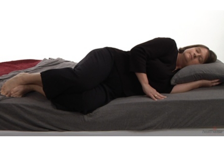 Dolor de espalda: Cómo acostarse y levantarse de la cama (subtitulado)