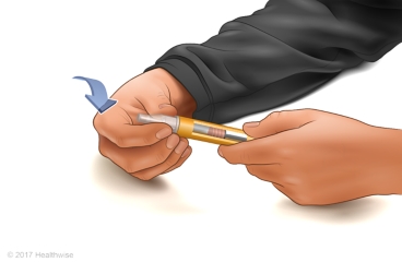 Colocación de una aguja nueva en una pluma de insulina