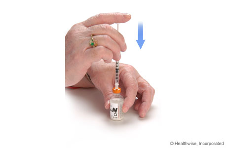 Cómo forzar la entrada de aire en la ampolla de insulina turbia