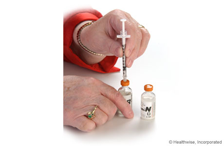 Cómo forzar la entrada de aire en la ampolla de insulina cristalina